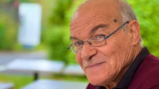 بوجمعة تواتون في ضيافة حسين أكروح